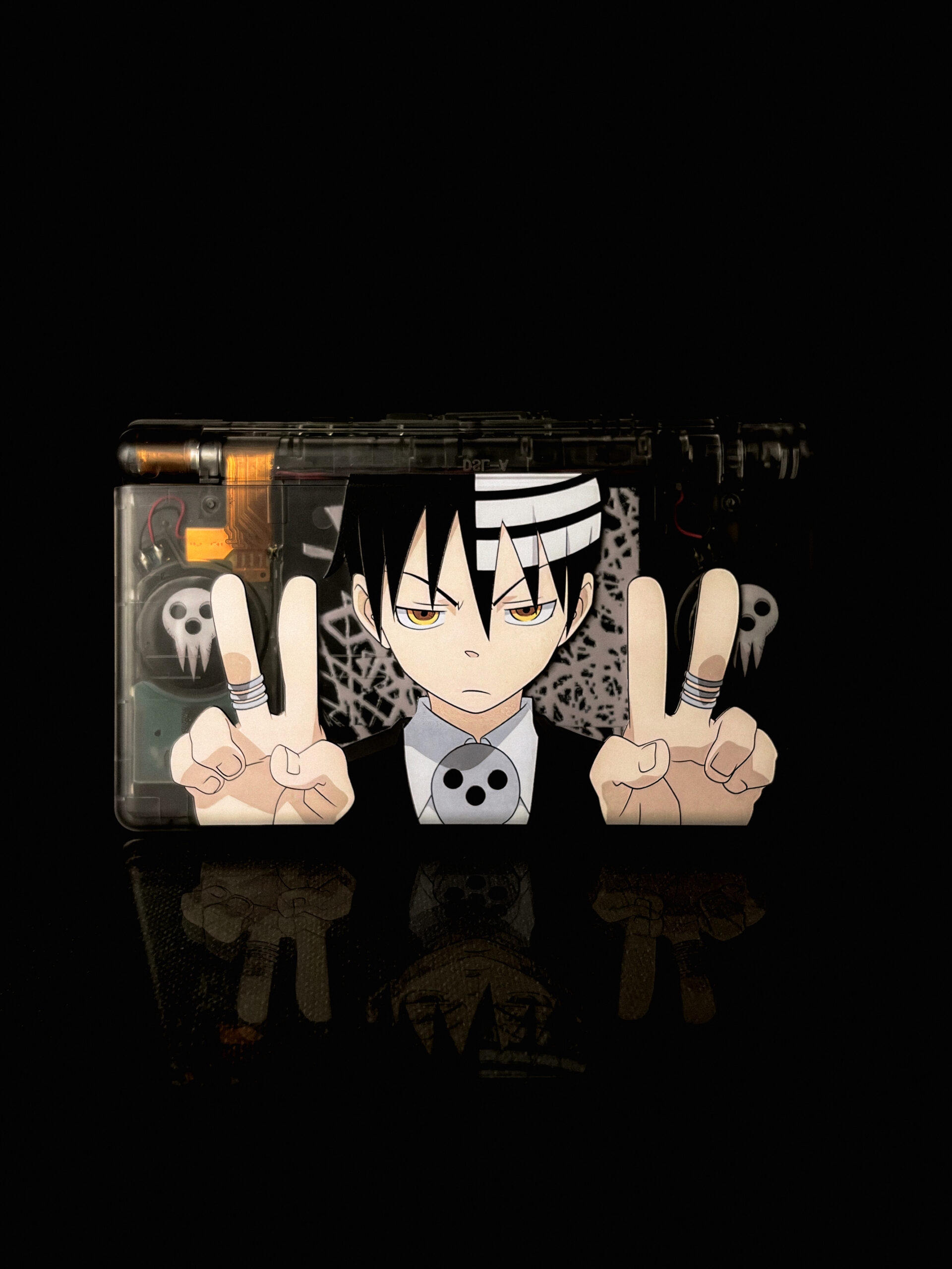 Death the Kid (Soul Eater) custom Nintendo DS Lite, detail view 2